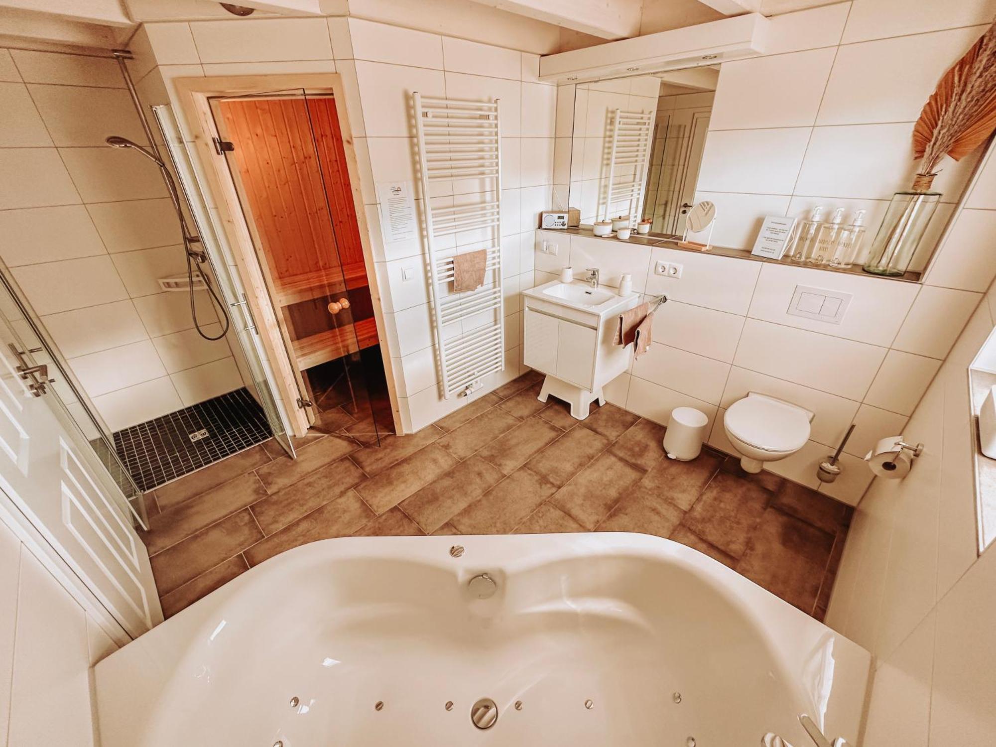Malerisch Am See Mit Kamin, Sauna & Whirlpool ノルトホルン エクステリア 写真